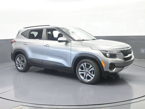 Used 2021 Kia Seltos S FWD image 8