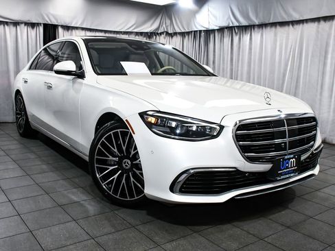 Used 2023 Mercedes-Benz S 500 4MATIC w/ Warmth & Comfort Package image 3