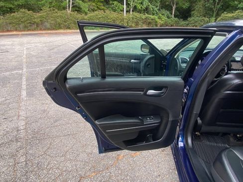 Used 2016 Chrysler 300 Limited RWD image 46