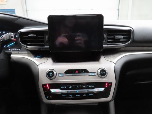 Used 2023 Ford Explorer Timberline w/ Timberline Technology Package image 13