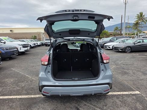 Used 2024 Nissan Kicks SR image 9