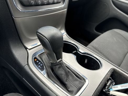 Used 2018 Jeep Grand Cherokee Laredo AWD/4WD image 20