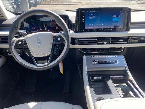 New 2026 Lincoln Aviator Reserve image 6