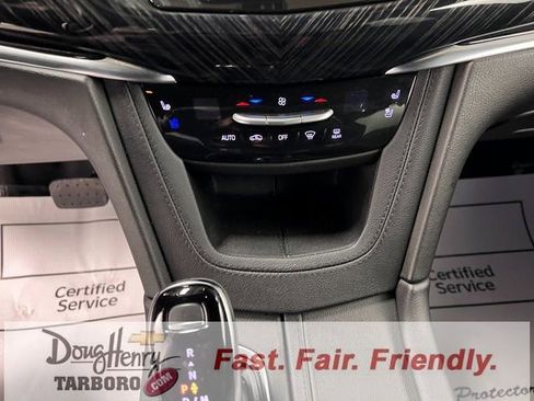 Used 2025 Cadillac XT6 Premium Luxury image 53