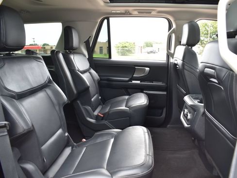 Certified 2025 Ford Expedition Platinum AWD/4WD image 28