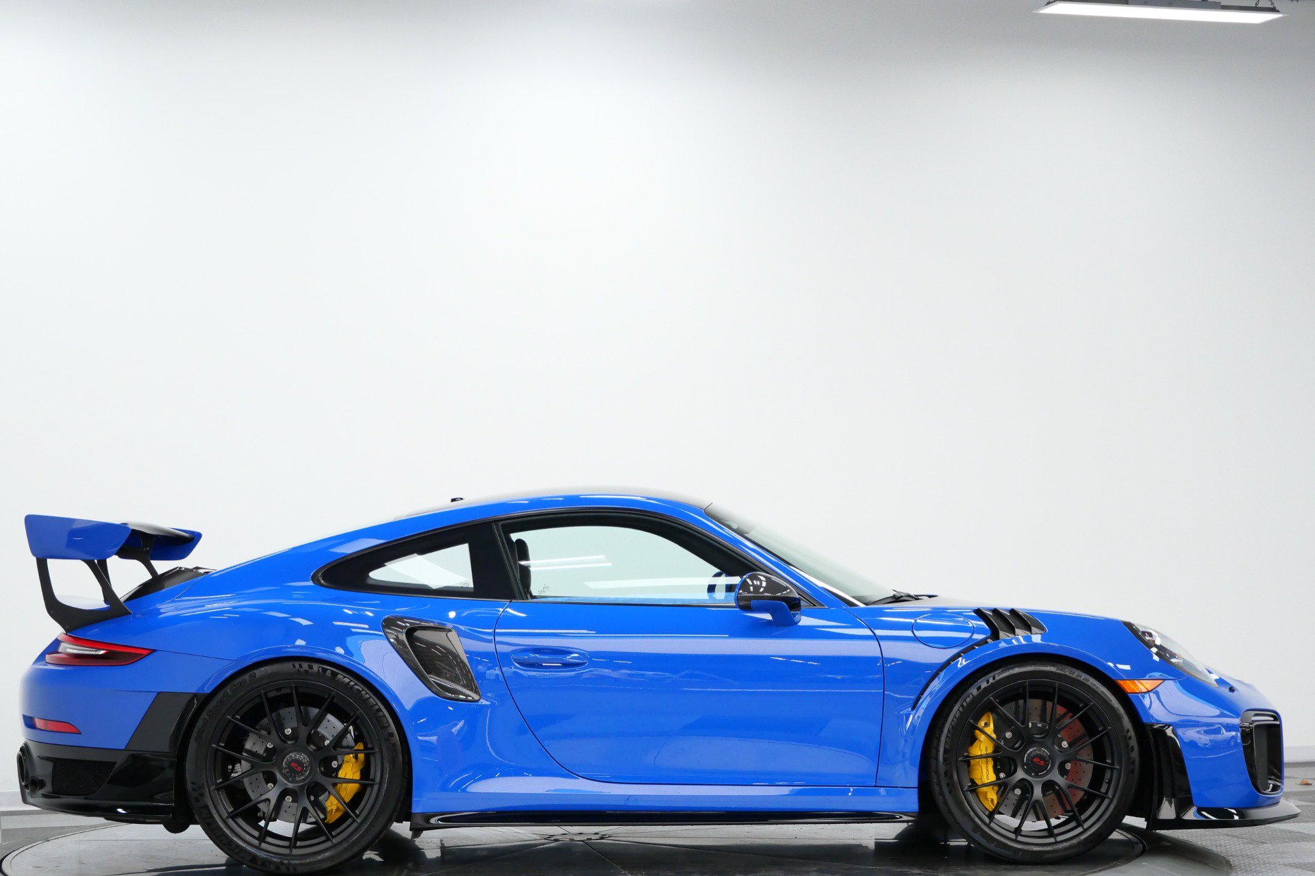 Used 2019 Porsche 911 GT2 RS RWD image 70
