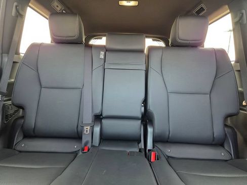 Used 2024 Lexus GX 550 w/ Accessory Package (Z1) AWD/4WD image 10