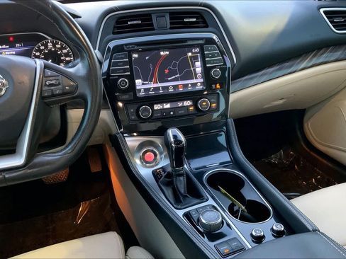 Used 2017 Nissan Maxima Platinum FWD image 7