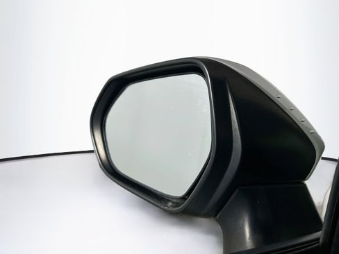 Used 2020 Toyota Corolla LE FWD image 16