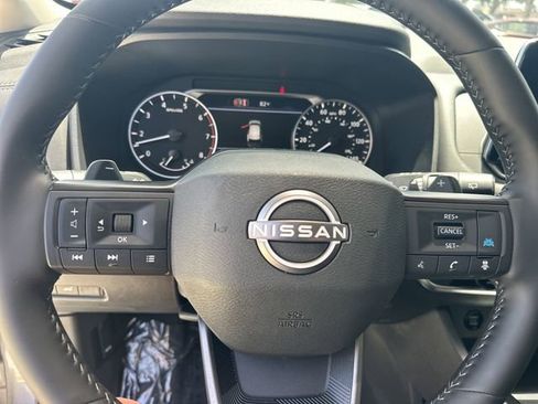 Used 2026 Nissan Rogue SV FWD image 18