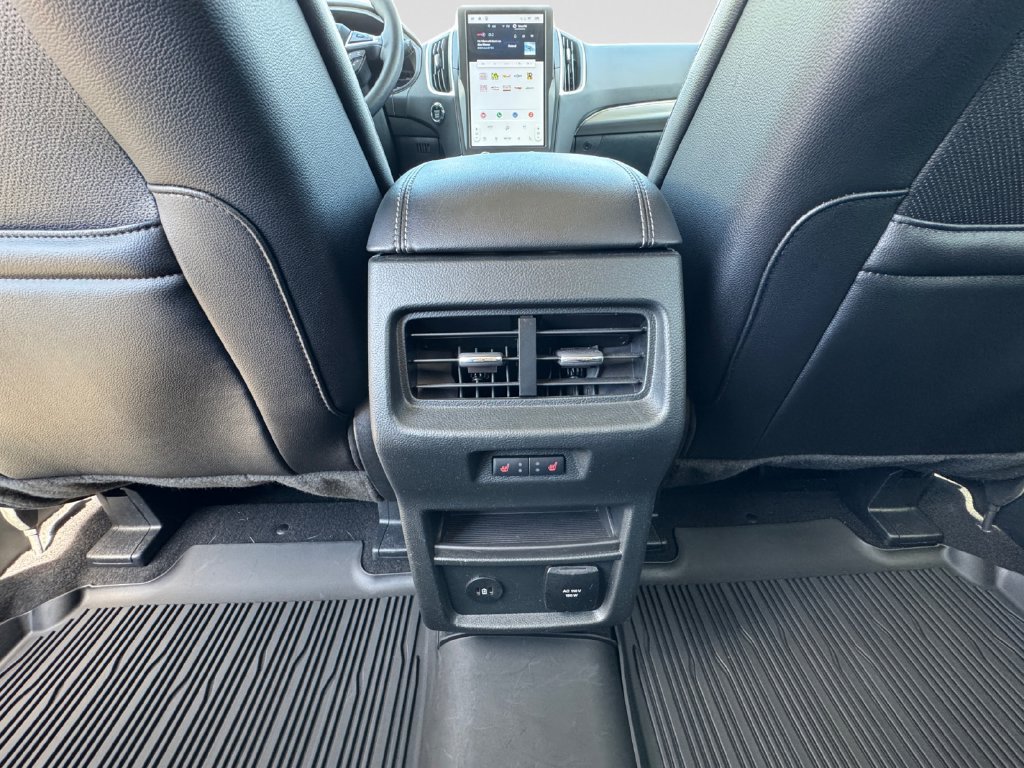 Used 2024 Ford Edge Titanium w/ Equipment Group 301A AWD/4WD image 14