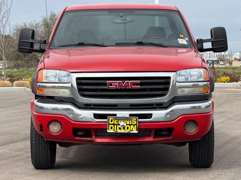 Used 2006 GMC Sierra 2500 SLE w/ Skid Plate Package AWD/4WD image 6