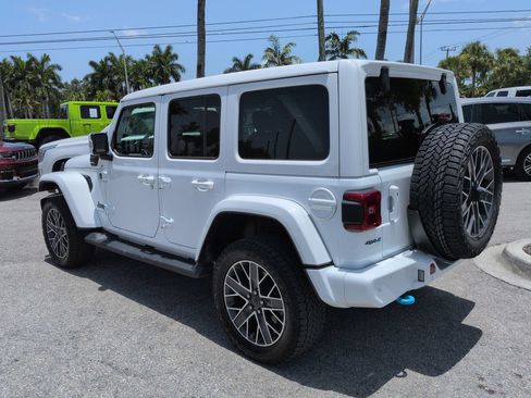 Used 2024 Jeep Wrangler High Altitude AWD/4WD image 7