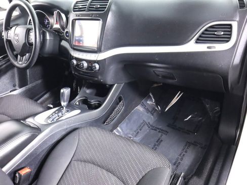 Used 2018 Dodge Journey SXT FWD image 36