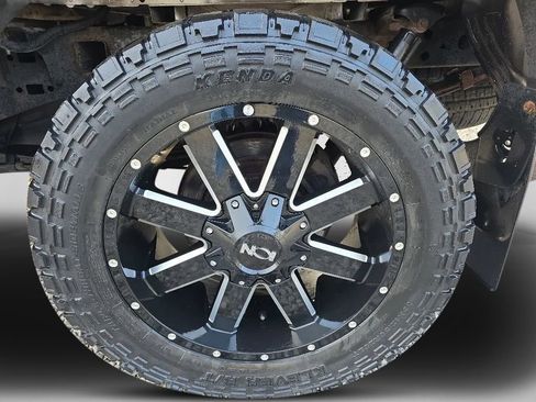Used 2015 Ford F150 King Ranch w/ Equipment Group 601A Luxury AWD/4WD image 10