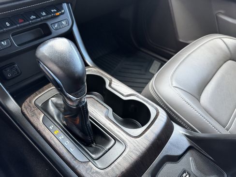 Used 2022 GMC Canyon Denali image 32