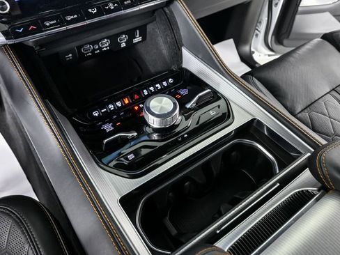 Used 2023 Jeep Grand Wagoneer L Series III w/ Rear Seat Video Group 1 image 19