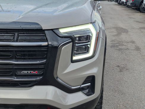Used 2026 GMC Terrain AT4 AWD/4WD image 10