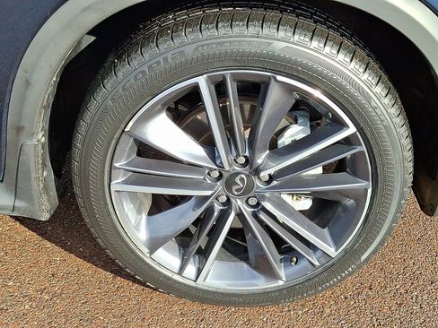 Certified 2023 INFINITI QX55 Essential image 8