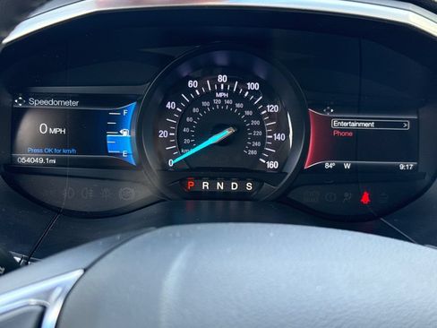 Used 2018 Ford Edge Titanium FWD image 18