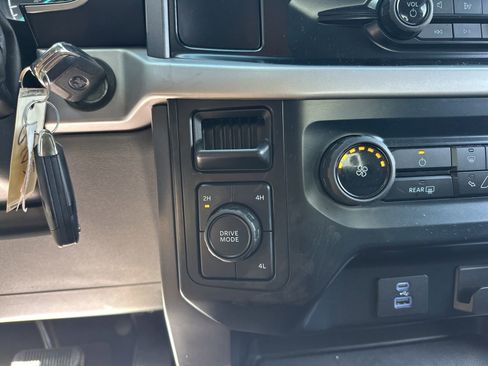 Used 2023 Ford F150 XLT image 24