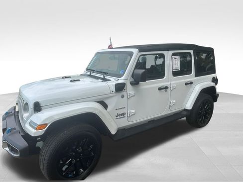 Used 2022 Jeep Wrangler Unlimited Sahara AWD/4WD image 7