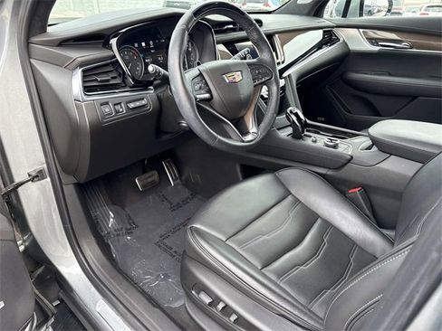 Used 2024 Cadillac XT6 Sport w/ Platinum Package image 11