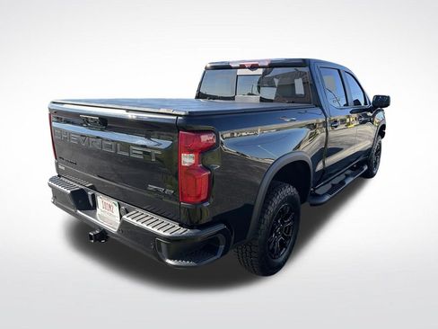 Used 2023 Chevrolet Silverado 1500 ZR2 w/ Technology Package AWD/4WD image 8