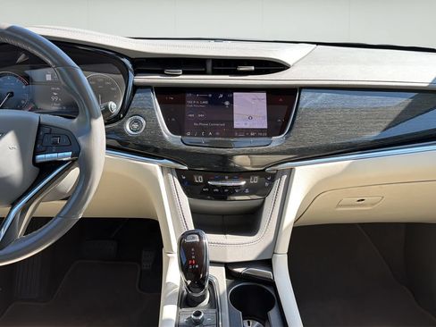 Used 2023 Cadillac XT6 Premium Luxury AWD/4WD image 18