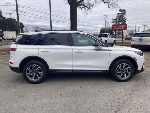 New 2026 Lincoln Corsair Premiere image 2