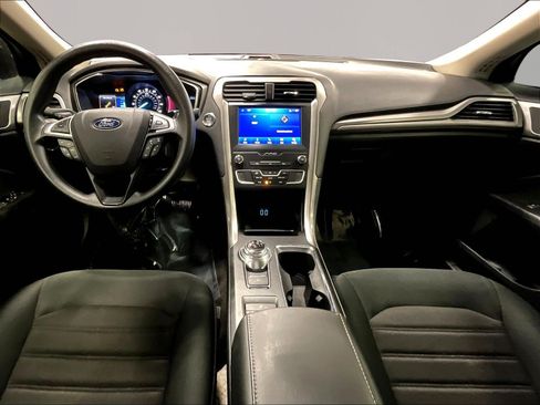 Used 2020 Ford Fusion SE FWD image 6