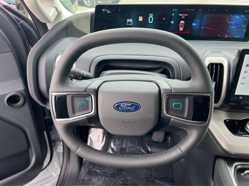 New 2026 Ford Expedition Active image 36