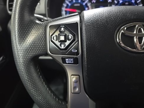 Used 2019 Toyota 4Runner SR5 AWD/4WD image 23