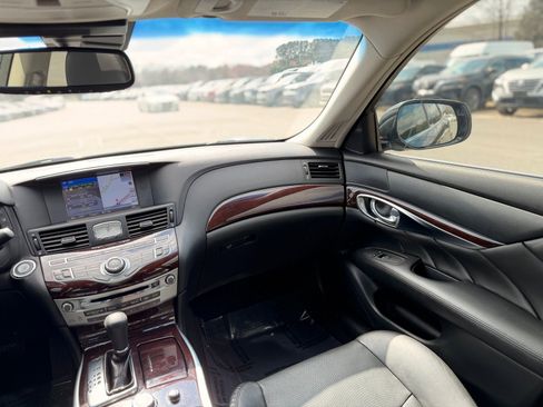 Used 2015 INFINITI Q70 L 3.7 w/ Technology Package image 25