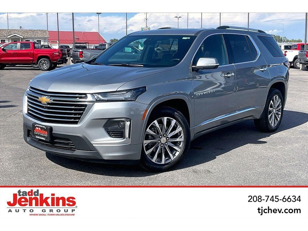 Used 2023 Chevrolet Traverse Premier FWD image 1