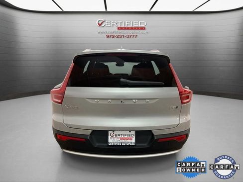 Used 2025 Volvo XC40 B5 Plus image 5