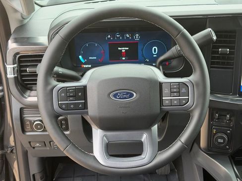New 2026 Ford F350 4x4 Crew Cab DRW Super Duty image 24