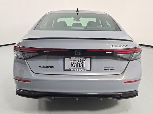 Used 2023 Honda Accord Sport image 5