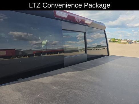 Used 2021 Chevrolet Silverado 1500 LTZ w/ Technology Package AWD/4WD image 15