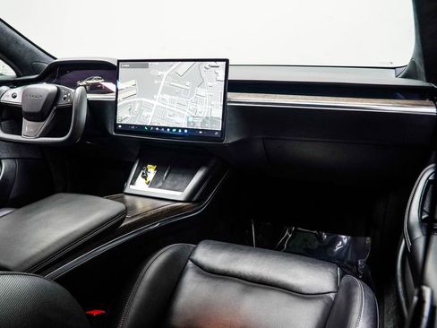 Used 2021 Tesla Model S Plaid image 18