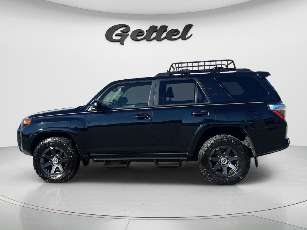 Used 2022 Toyota 4Runner Trail Special Edition AWD/4WD image 8