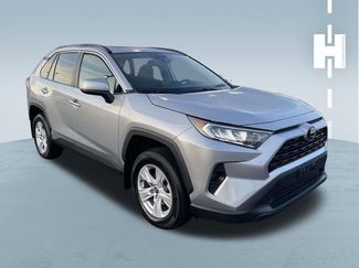 Used 2021 Toyota RAV4 XLE w/ Convenience Package video 1