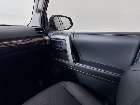 Used 2022 Toyota 4Runner Limited image 25