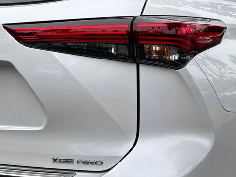 Certified 2023 Toyota Highlander XSE image 29