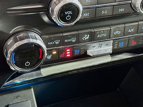 Used 2021 Ford F150 Lariat w/ Equipment Group 502A High image 20