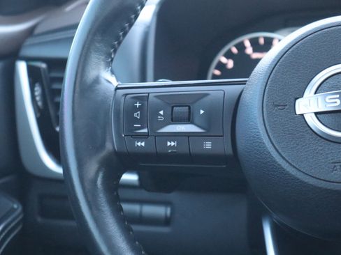 Used 2023 Nissan Rogue SL w/ SL Premium Package image 15