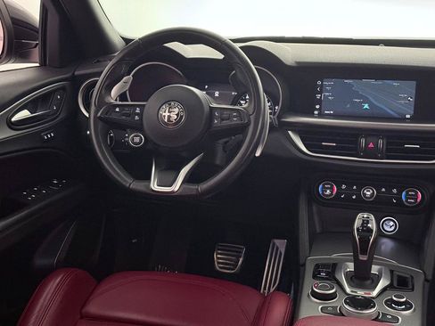 Used 2023 Alfa Romeo Stelvio Veloce AWD/4WD image 30