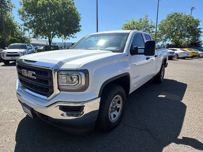 Used 2018 GMC Sierra 1500 4x4 Double Cab w/ Sierra Convenience Package