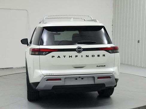 Used 2024 Nissan Pathfinder Platinum FWD image 6