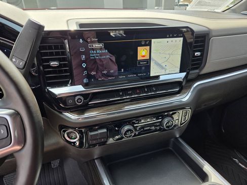 Used 2024 Chevrolet Silverado 2500 LT AWD/4WD image 20